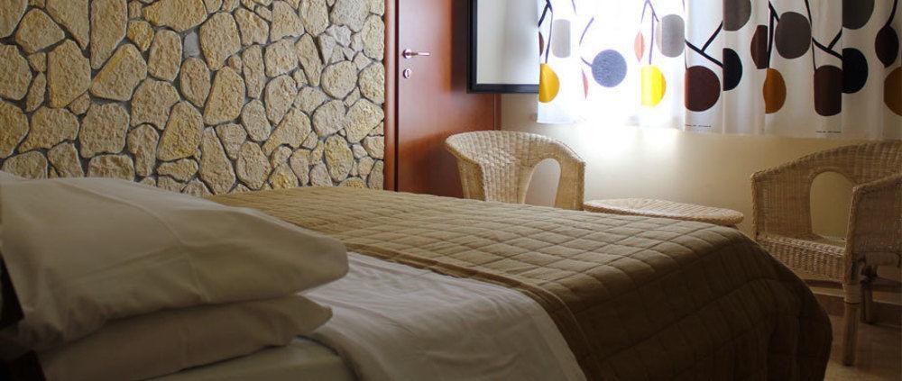 Hotel 106 Селия Марина Екстериор снимка